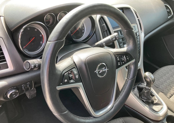 Opel Astra cena 25900 przebieg: 160000, rok produkcji 2013 z Jarocin małe 466